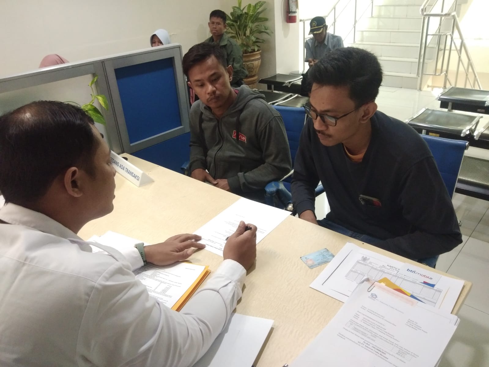 Serah terima kunci keluarga 5